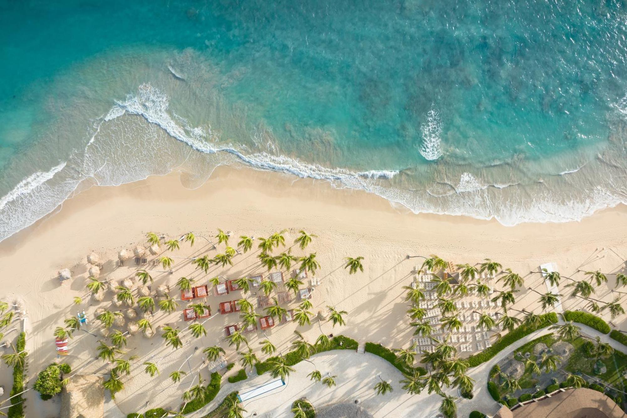 Wyndham Alltra Punta Cana All Inclusive Resort Εξωτερικό φωτογραφία Aerial view of the beach